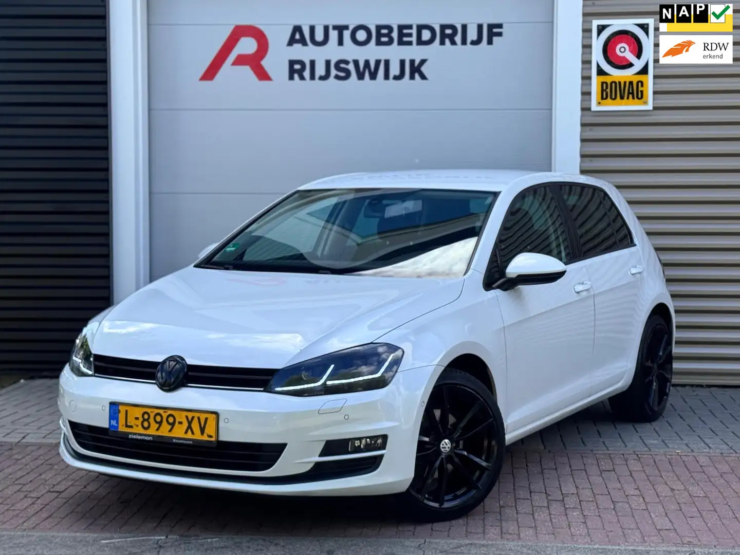 Volkswagen Golf 1.2 TSI Xenon/Pdc/Stoelverwarming Bianco - 1