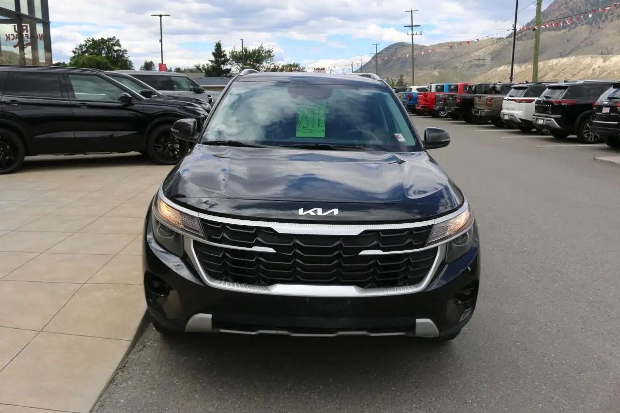 Kia Seltos photo Kia Seltos