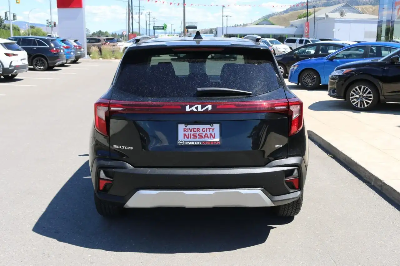 Kia Seltos photo Kia Seltos