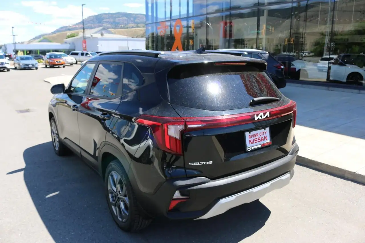 Kia Seltos photo Kia Seltos