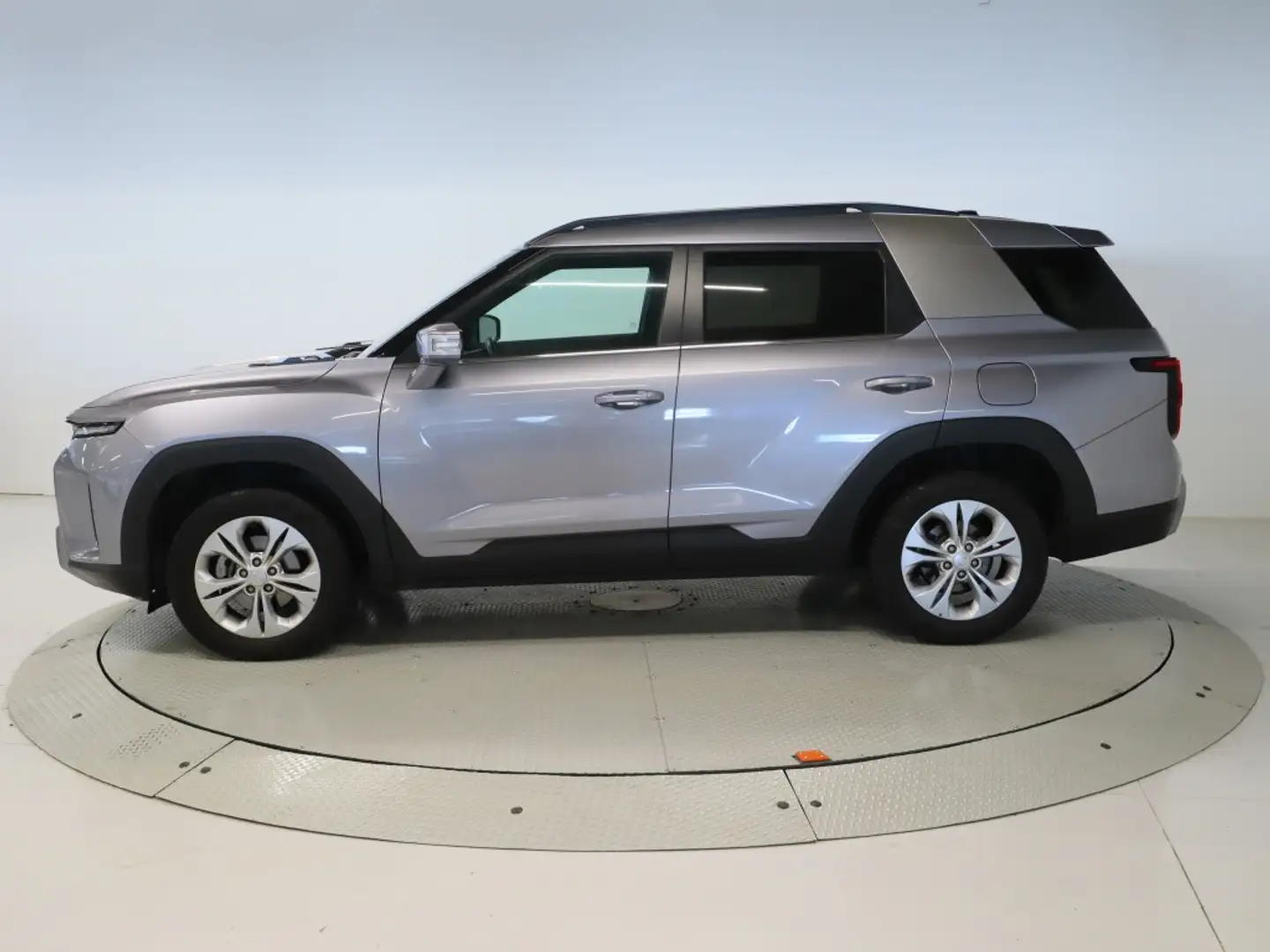 SsangYong Torres G15T Trend 4x2 Grau - 2
