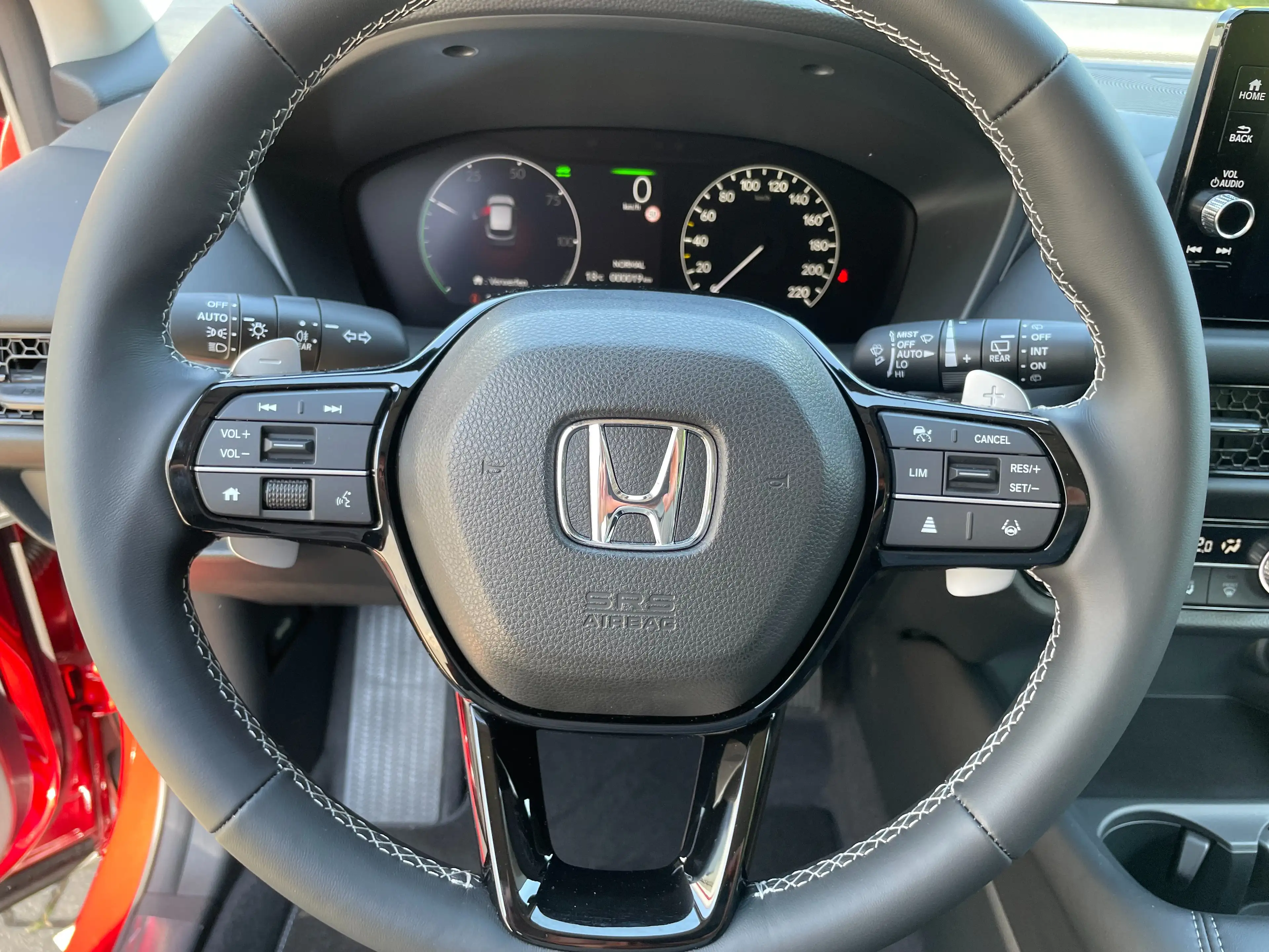 Honda ZR-V e:HEV 2.0 i-MMD Hybrid Elegance — photo 13
