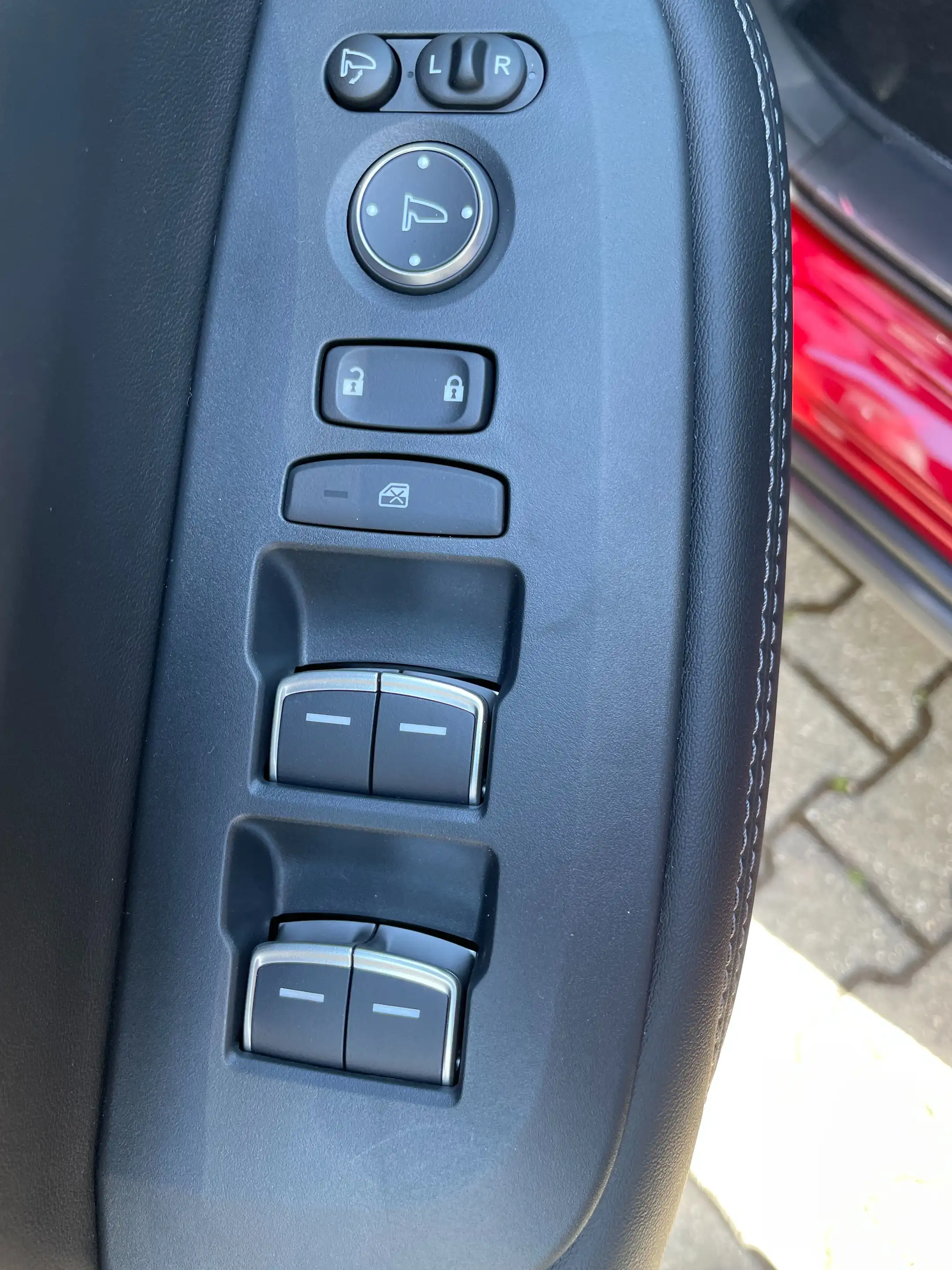 Honda ZR-V e:HEV 2.0 i-MMD Hybrid Elegance — photo 12