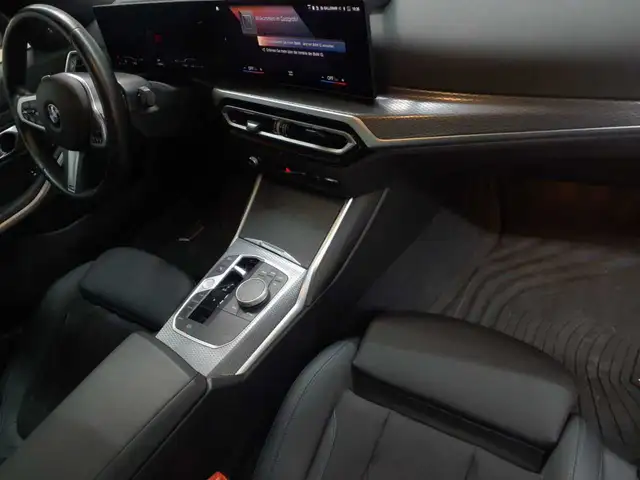 BMW 3 Series view 9