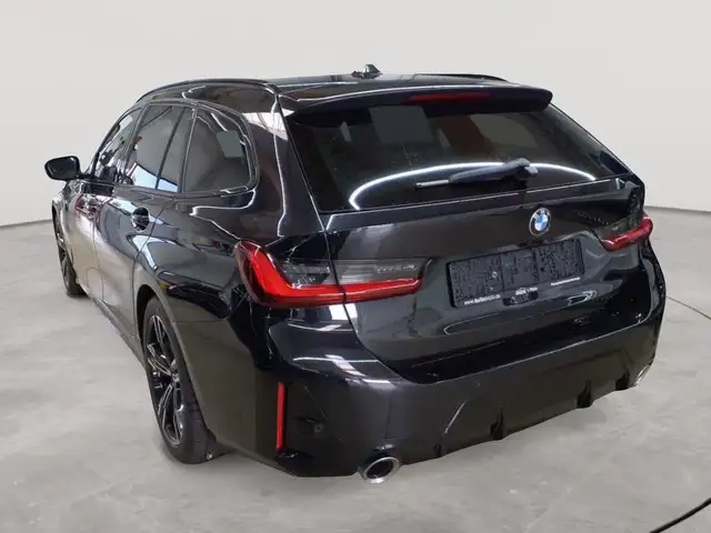 BMW 3 Series view 5