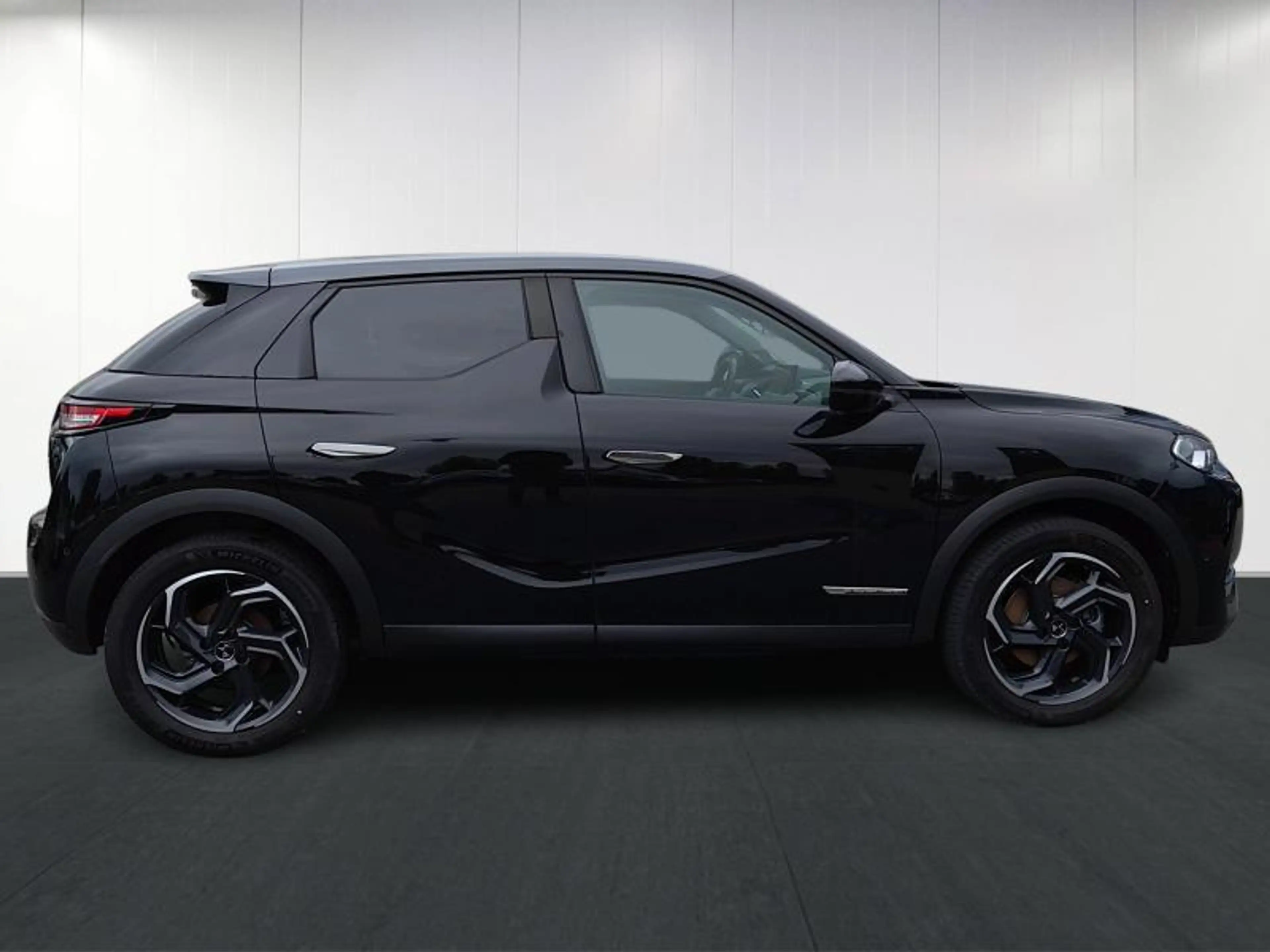 DS Automobiles DS 3 Crossback Toits de Paris E-Tense — photo 8