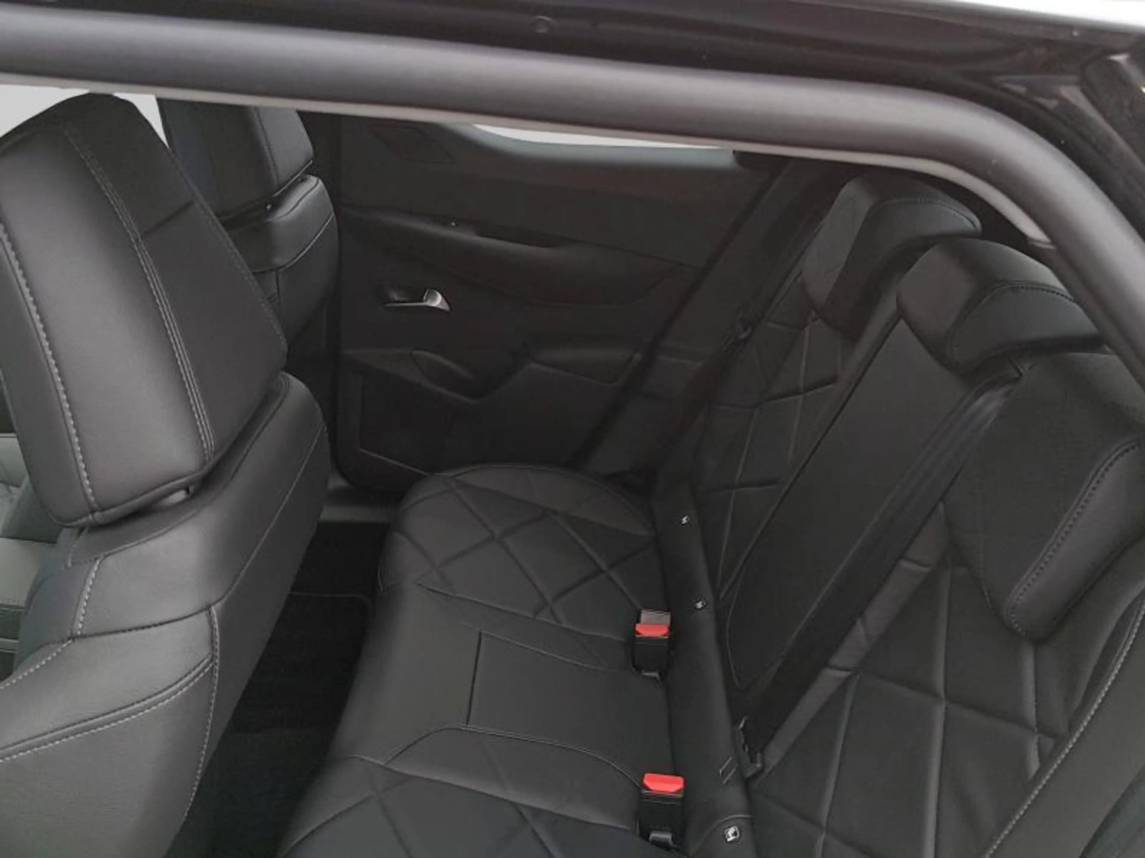 DS Automobiles DS 3 Crossback Toits de Paris E-Tense — photo 12