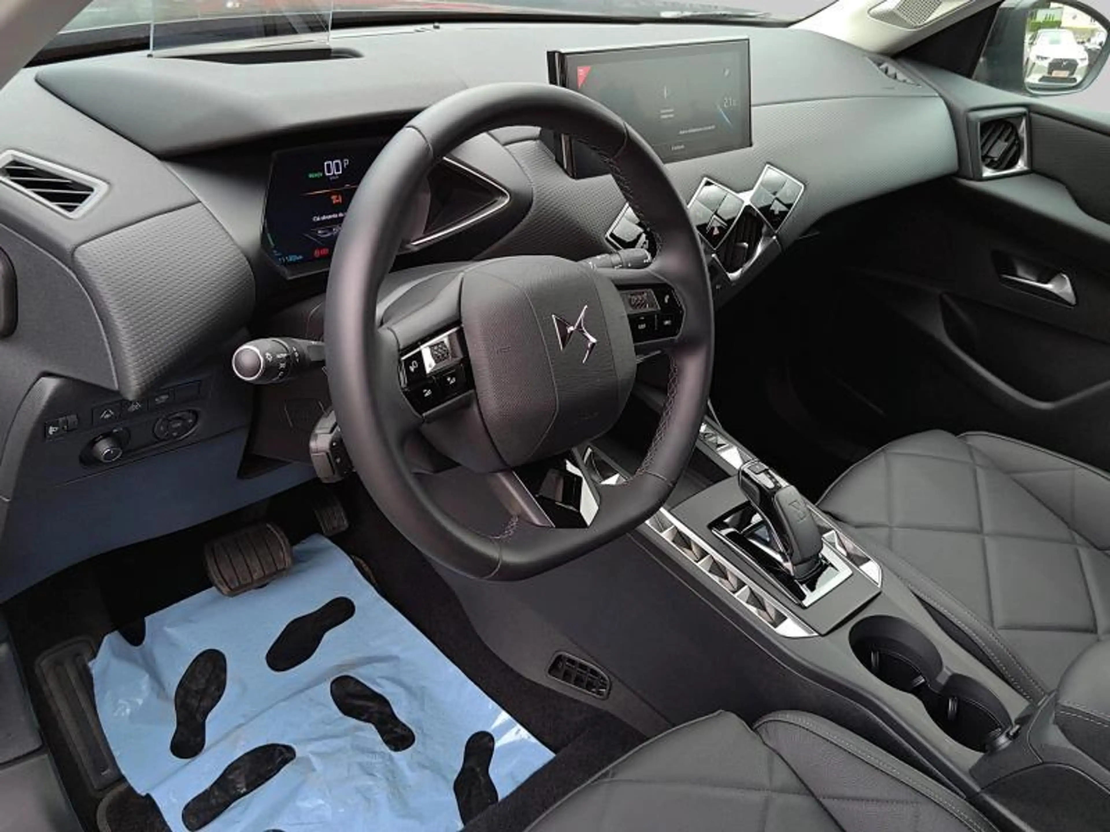 DS Automobiles DS 3 Crossback Toits de Paris E-Tense — photo 11