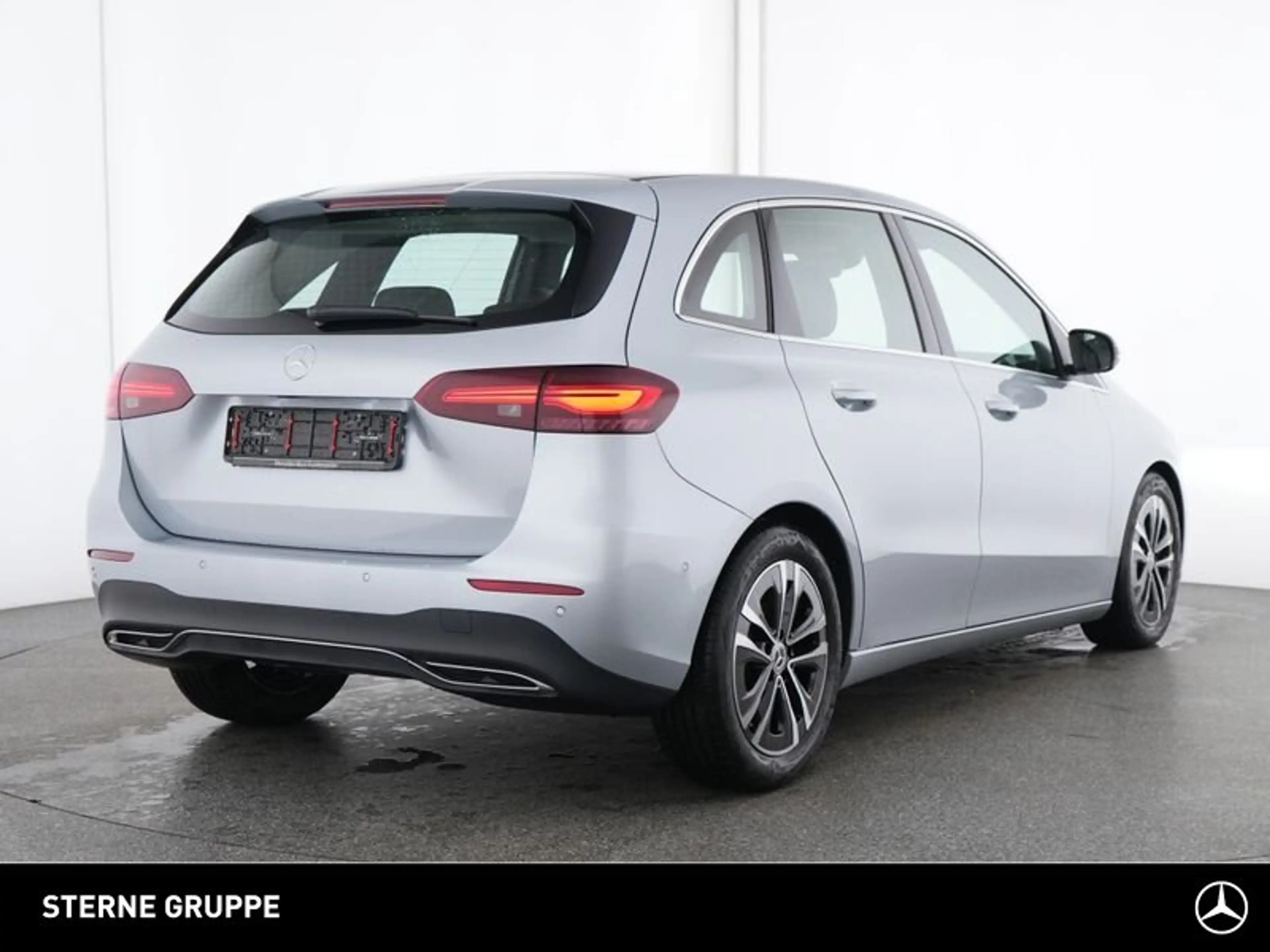 Mercedes-Benz B 220 B 220 4M Progressive Adv Top gepflegt! VorrDistr — photo 11
