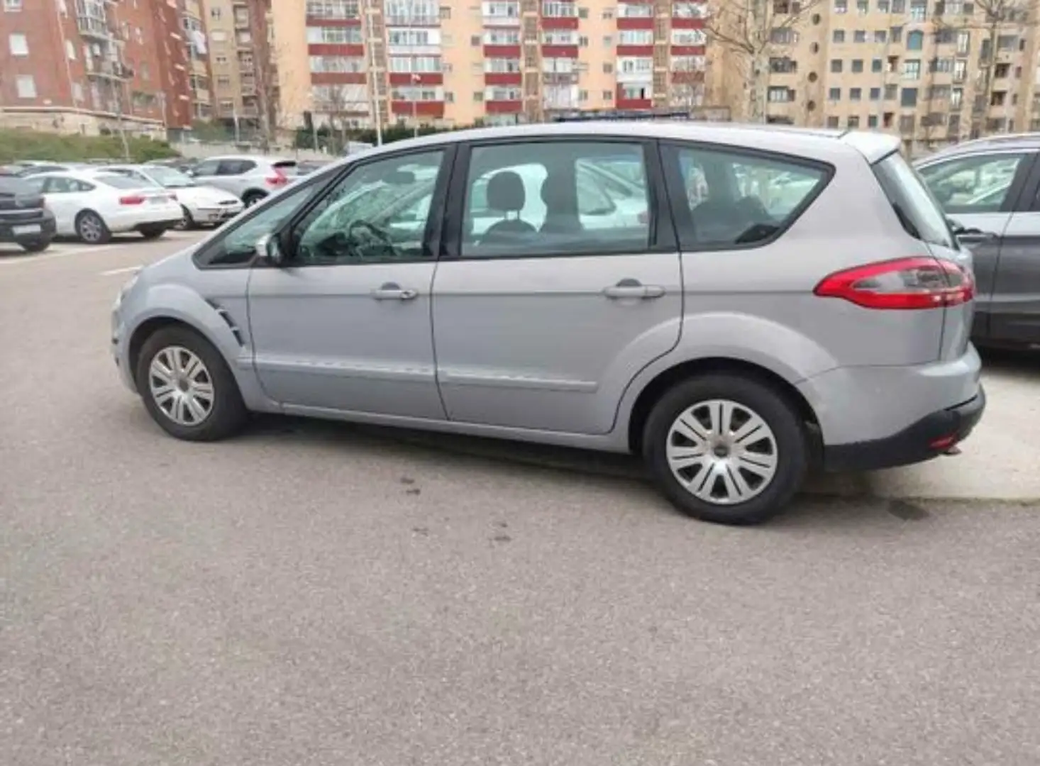 Ford S-Max 2.0TDCI Titanium Powershift 163 Gris - 2