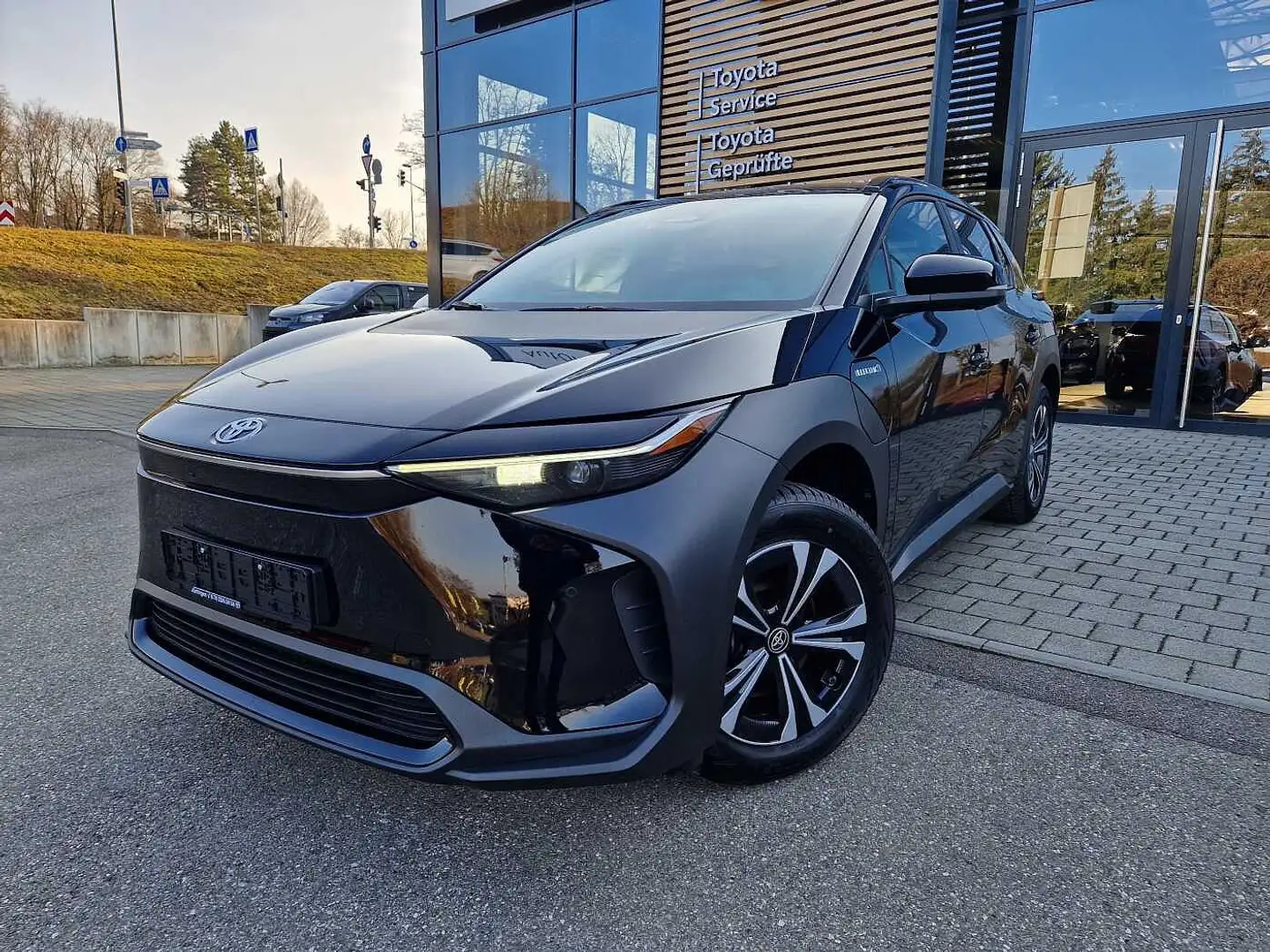 Toyota bZ4X Comfort-Paket Schwarz - 1
