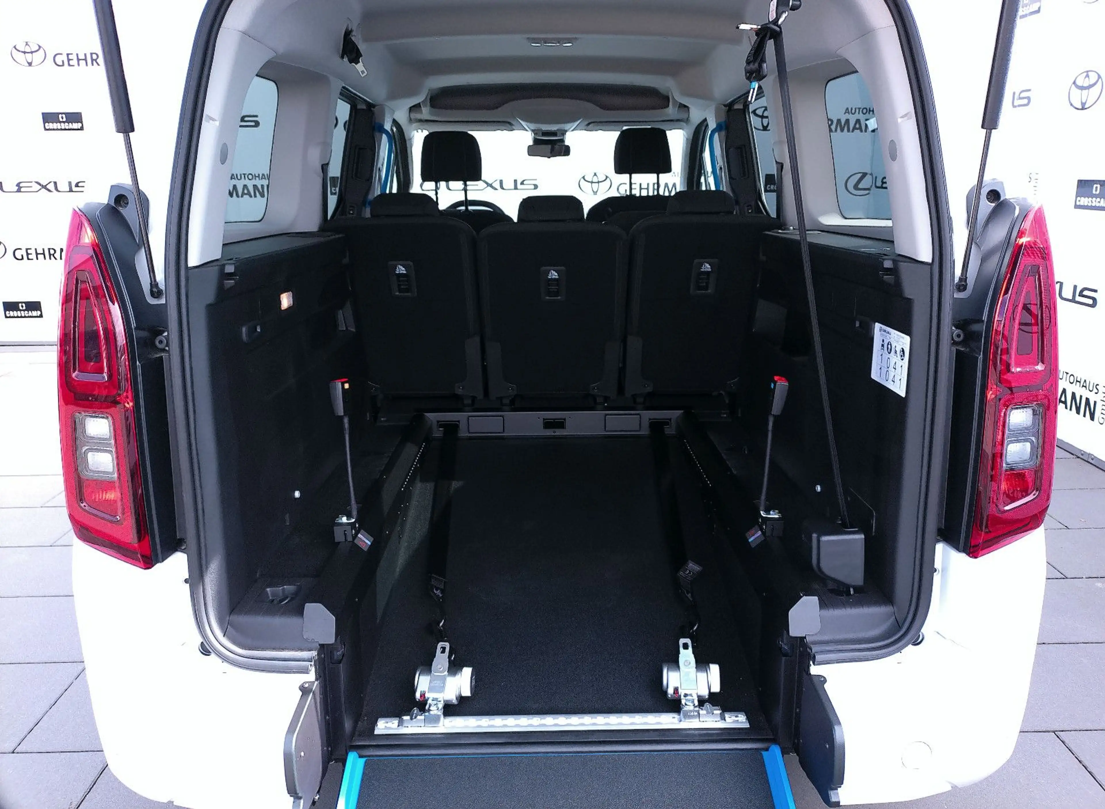 Toyota Proace Verso L2 Teamp. Mobil *Rollstuhlumb* — photo 8