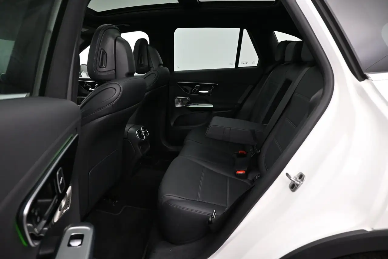 Mercedes-Benz GLC снимка Mercedes-Benz GLC