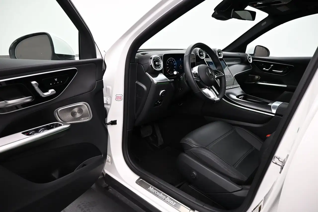 Mercedes-Benz GLC снимка Mercedes-Benz GLC