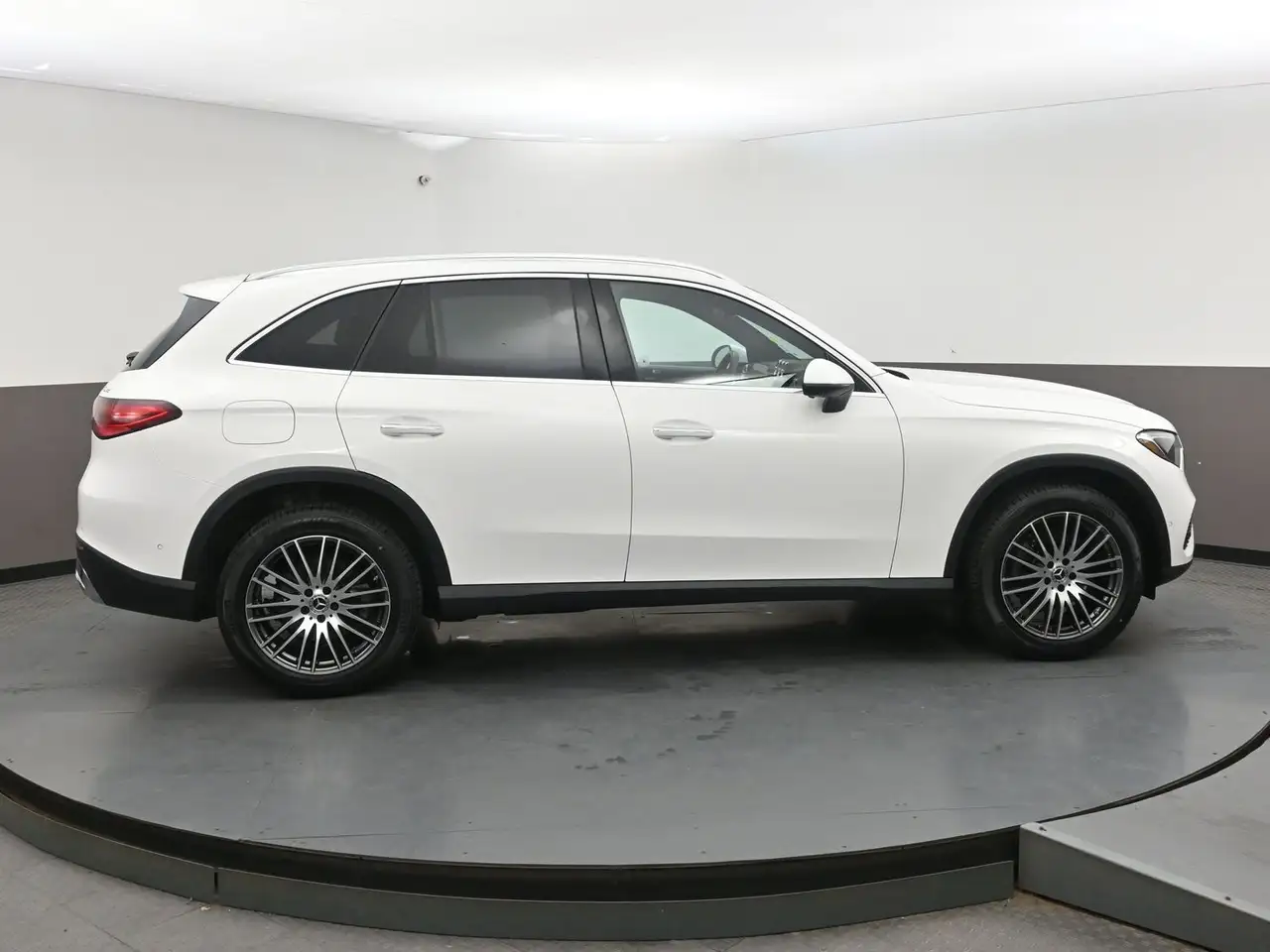 Mercedes-Benz GLC снимка Mercedes-Benz GLC