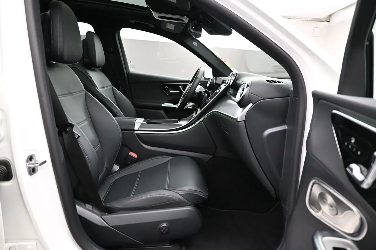 Mercedes-Benz GLC снимка Mercedes-Benz GLC
