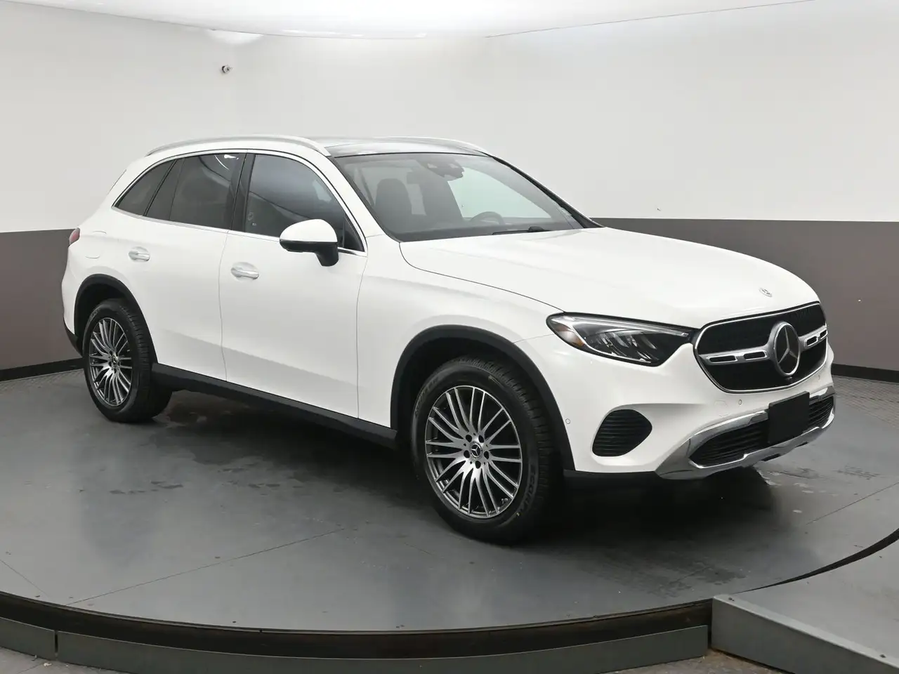 2025 Mercedes-Benz GLC