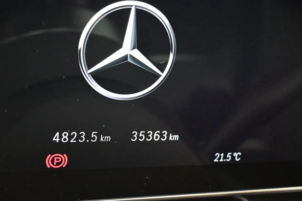 Mercedes-Benz GLC снимка Mercedes-Benz GLC