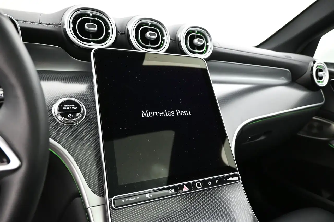 Mercedes-Benz GLC снимка Mercedes-Benz GLC