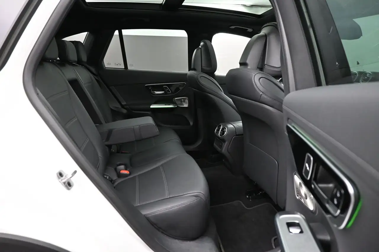 Mercedes-Benz GLC снимка Mercedes-Benz GLC