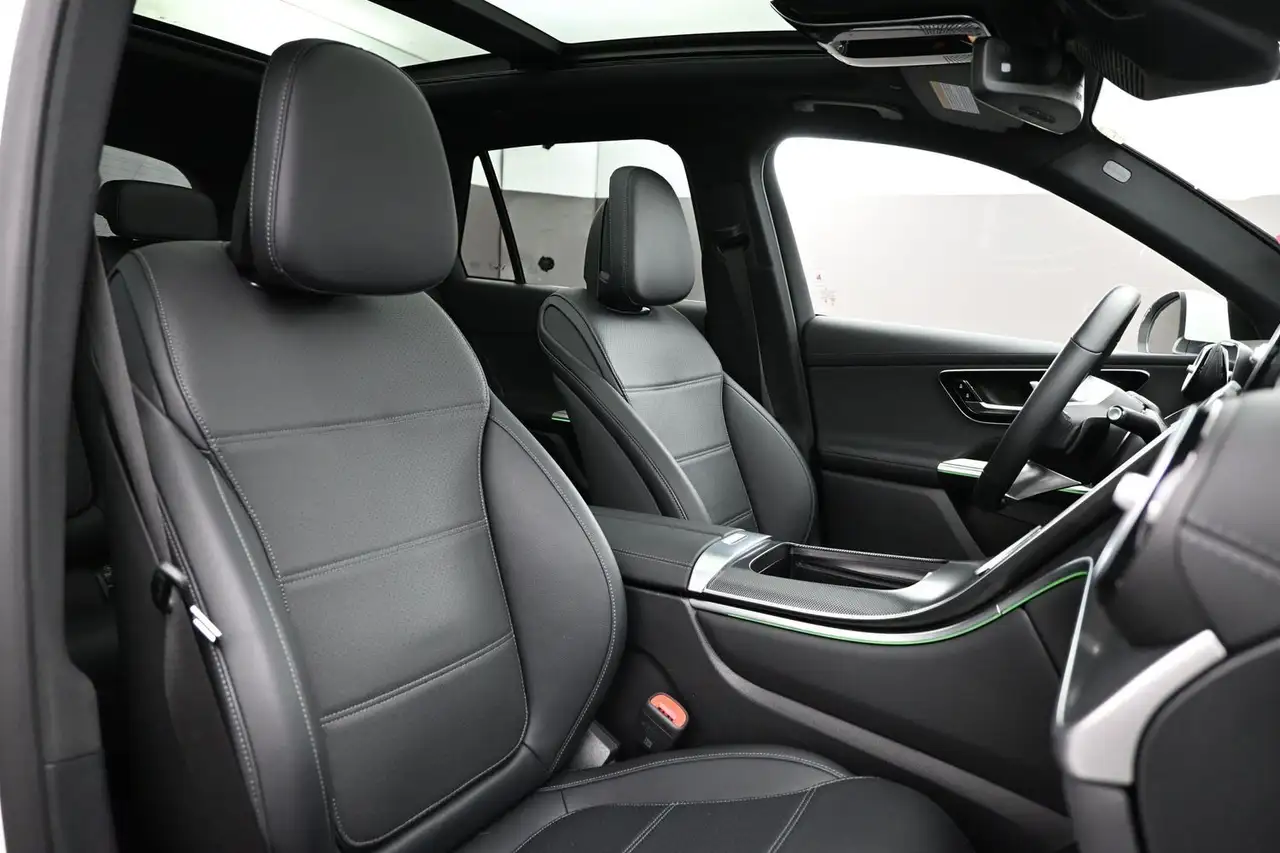 Mercedes-Benz GLC снимка Mercedes-Benz GLC