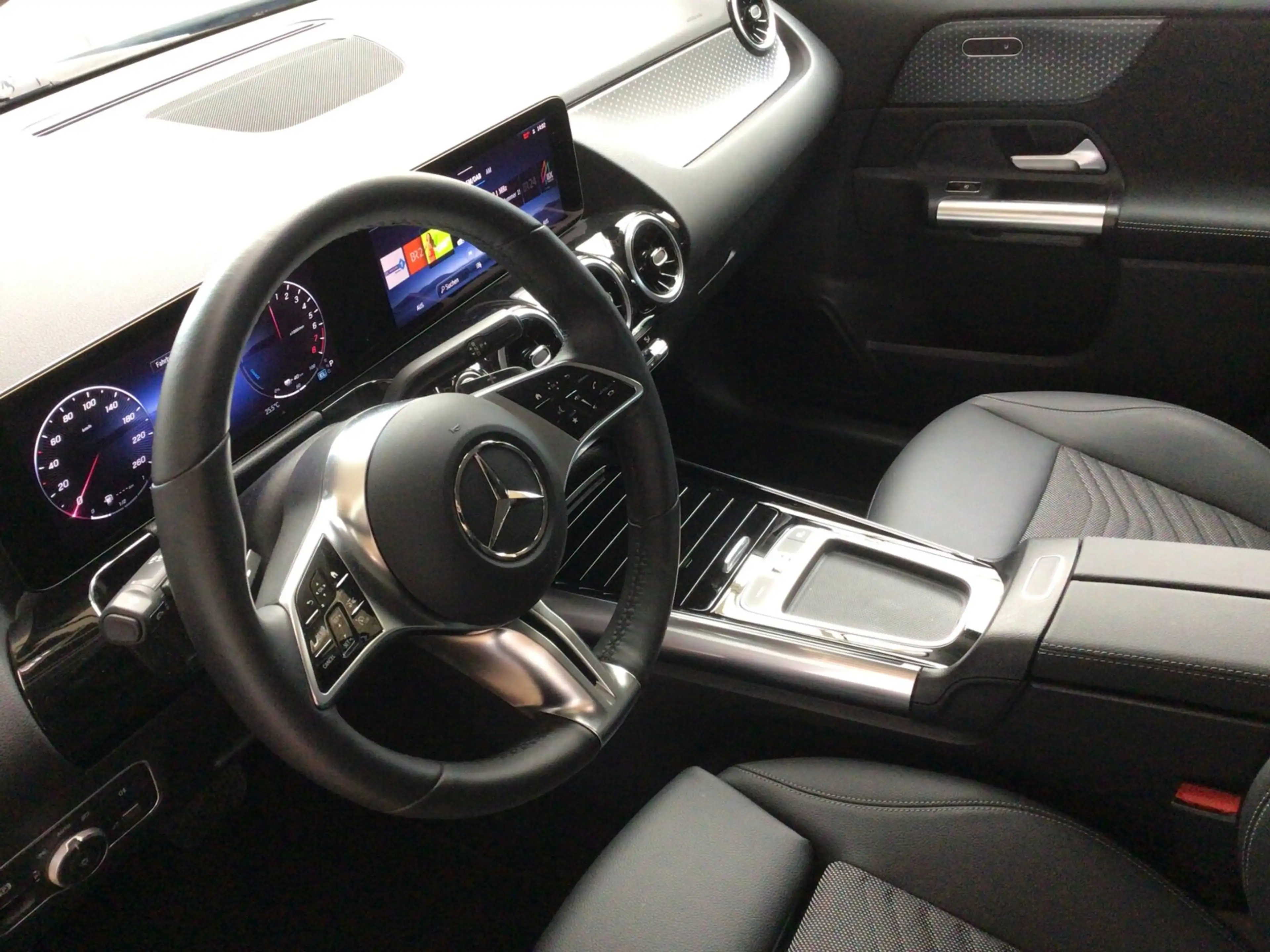 Mercedes-Benz GLA 250 GLA 250 e / Fahrass.P./AHK/ Verkehrsz.Ass/Totw.Ass Progressive Line — photo 9