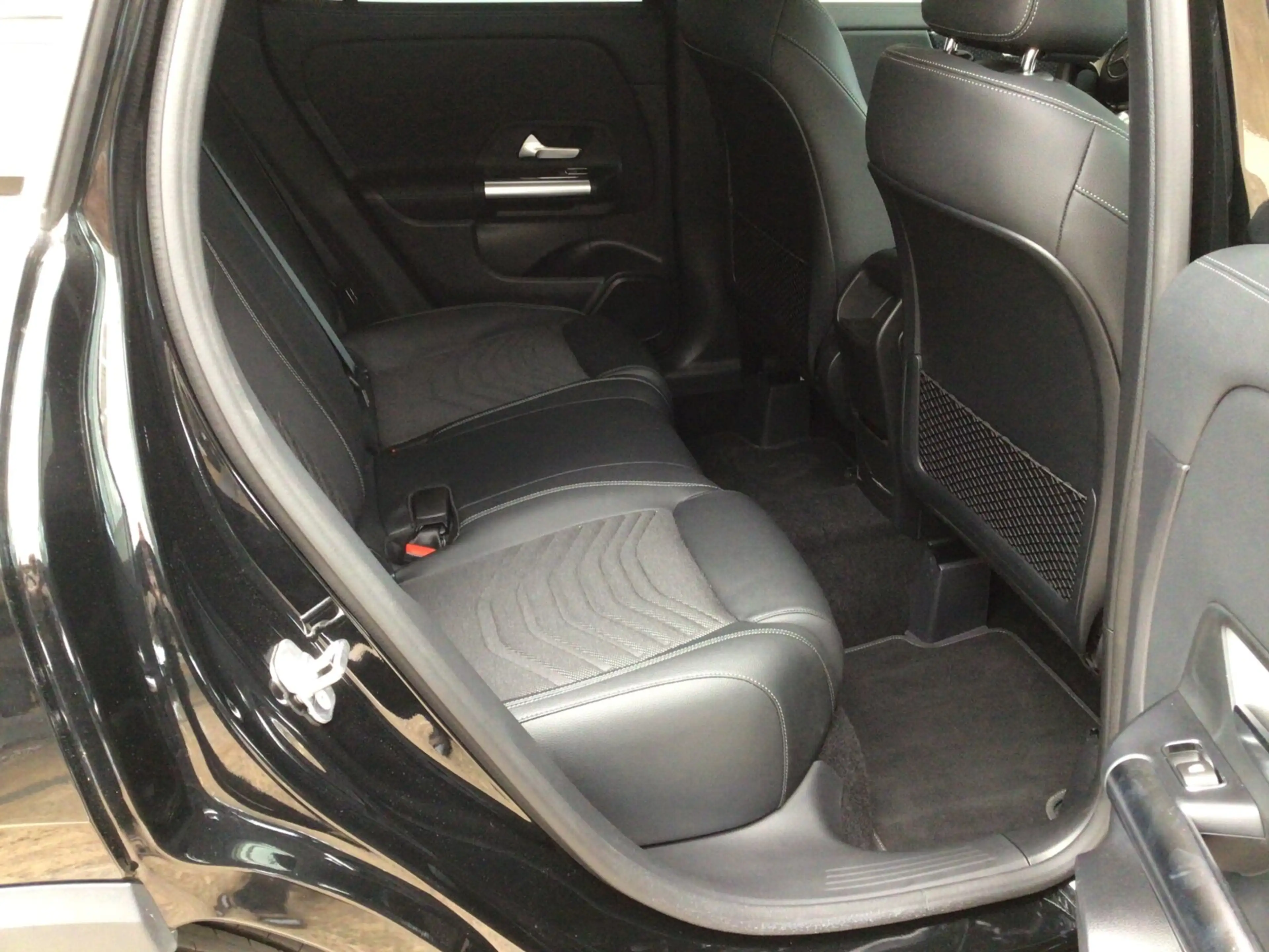 Mercedes-Benz GLA 250 GLA 250 e / Fahrass.P./AHK/ Verkehrsz.Ass/Totw.Ass Progressive Line — photo 12