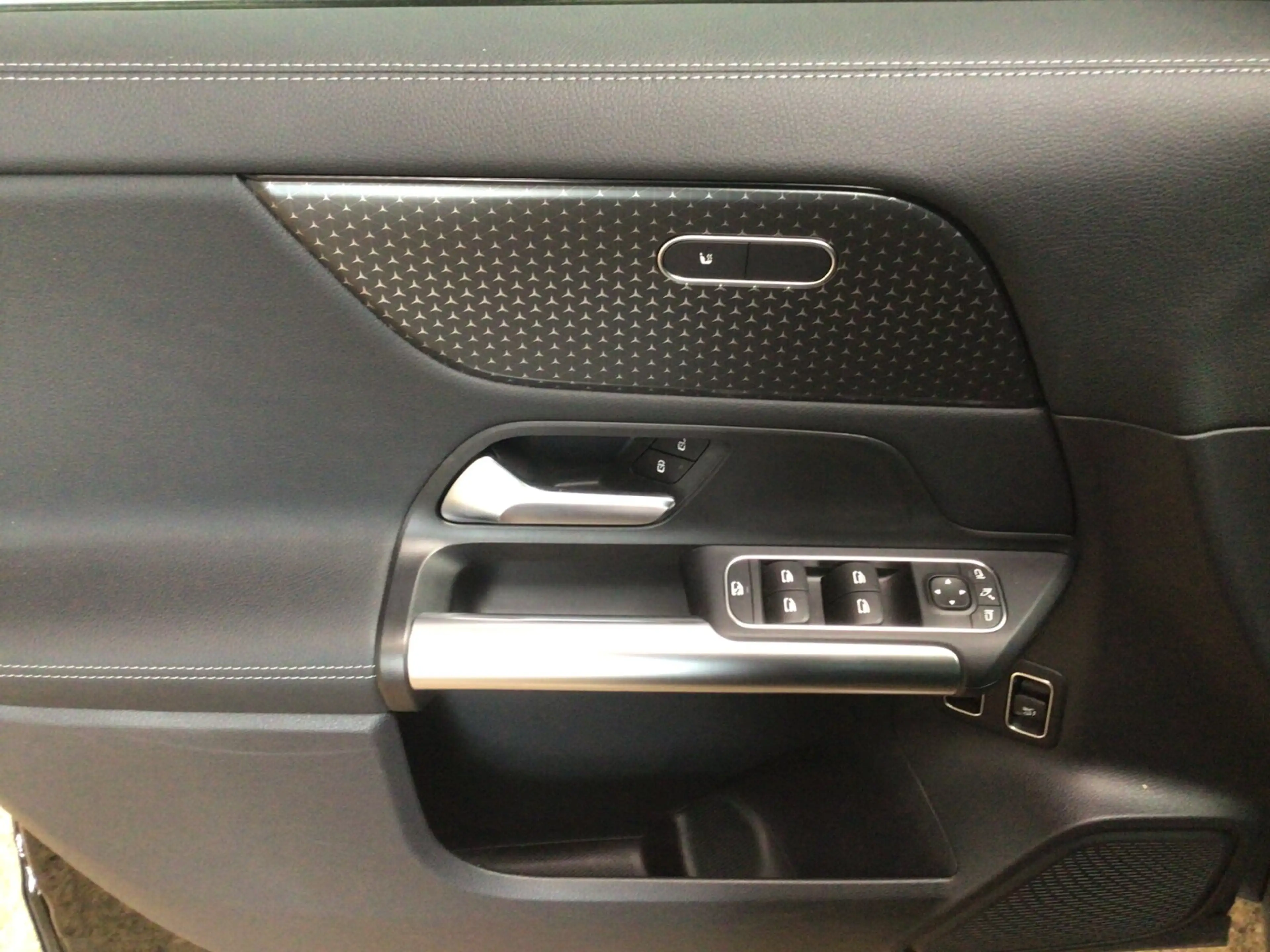 Mercedes-Benz GLA 250 GLA 250 e / Fahrass.P./AHK/ Verkehrsz.Ass/Totw.Ass Progressive Line — photo 13