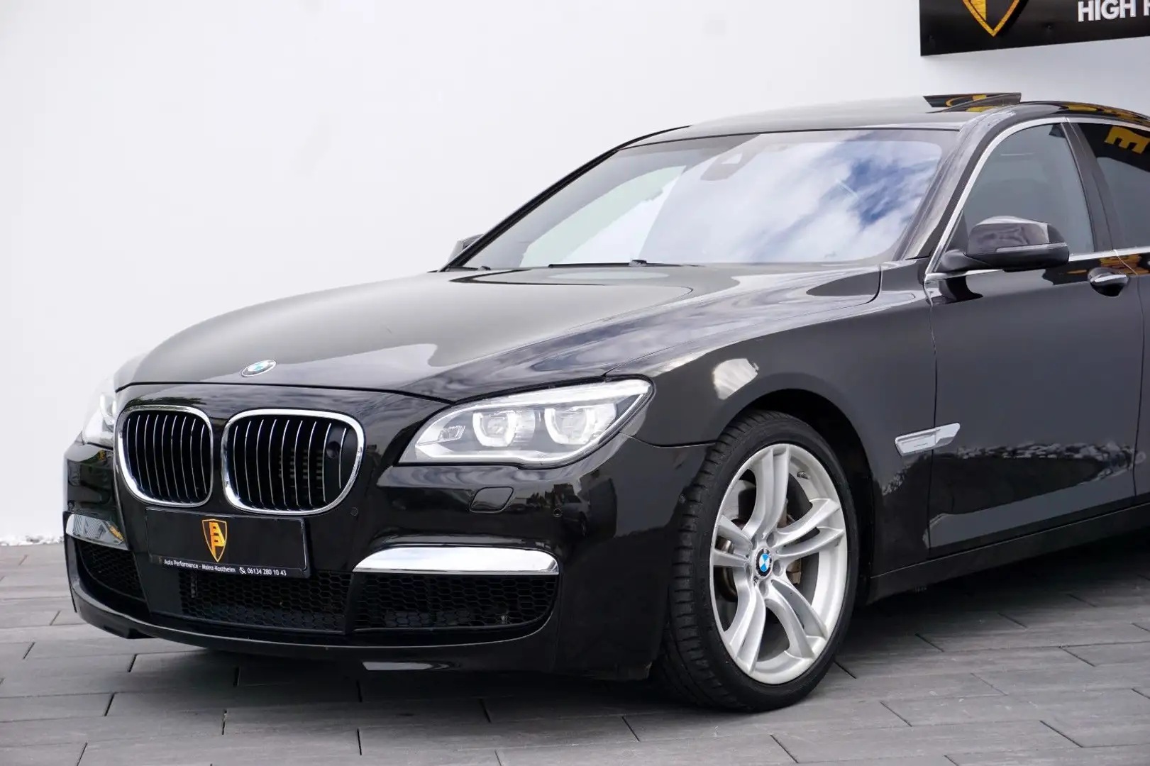 BMW 750 i xDrive*BRD~M-Sport~B&O~Fond-TV~HUD~ACC~LED* Zwart - 2