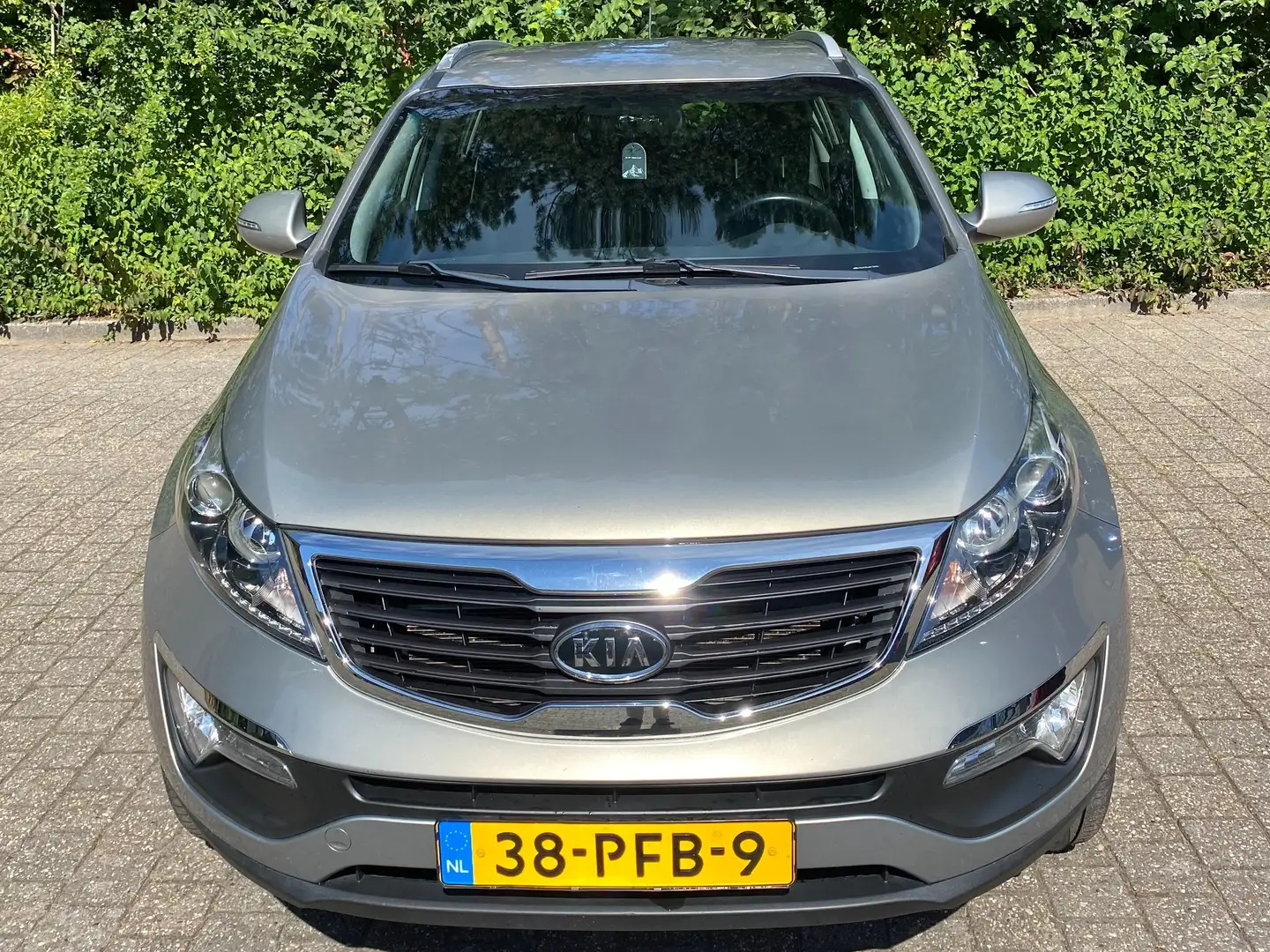 Kia Sportage Sportage 1.6 GDI X-ecutive + Gris - 1