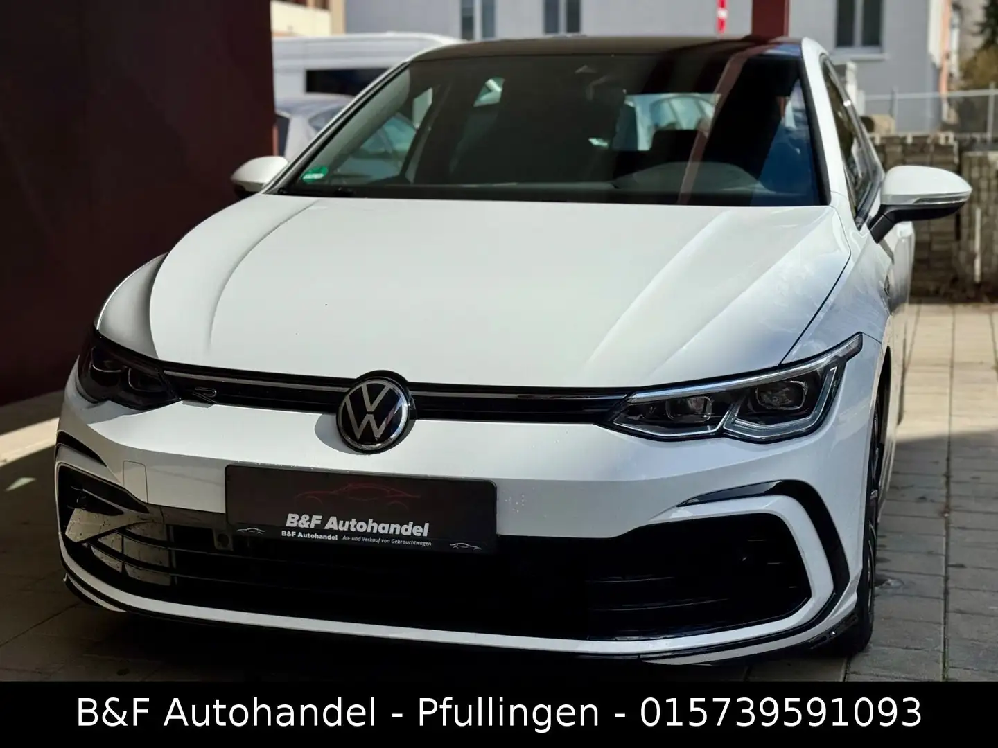 Volkswagen Golf VIII 1.5 TSI Lim. R-Line LED|ACC|AHK|LHZ Weiß - 2