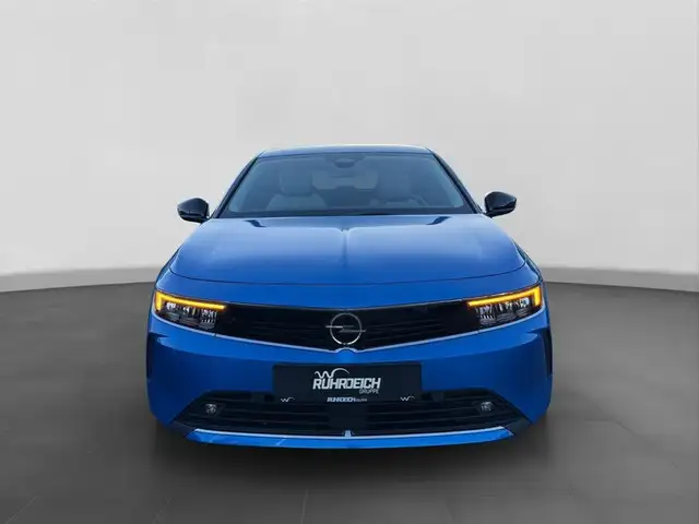 Opel Astra view 6