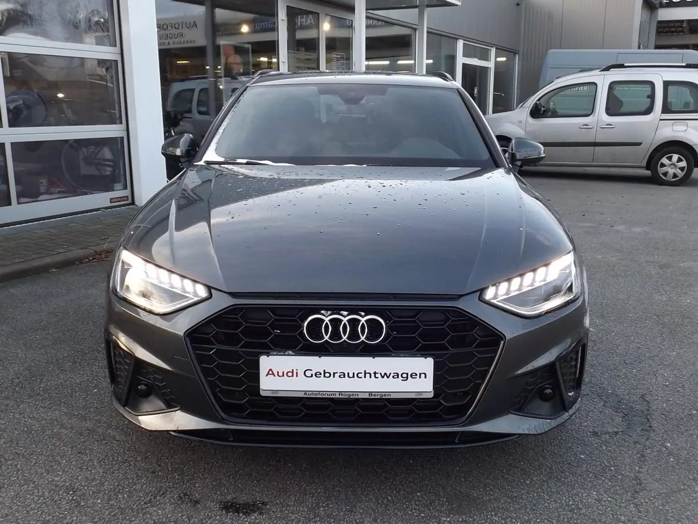 Audi A4 40 TFSI S line Grau - 1