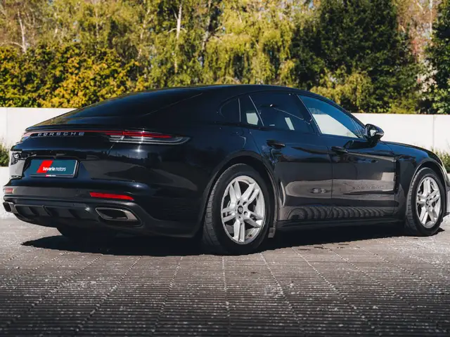 Porsche Panamera view 5