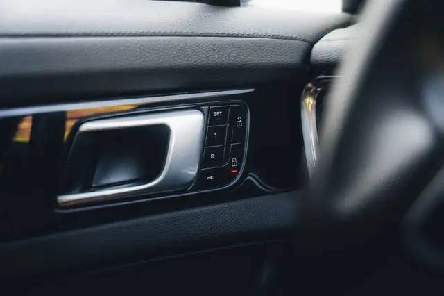 Porsche Panamera view 9
