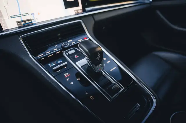 Porsche Panamera view 14