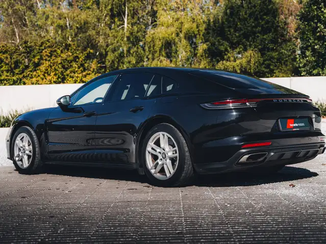 Porsche Panamera view 7