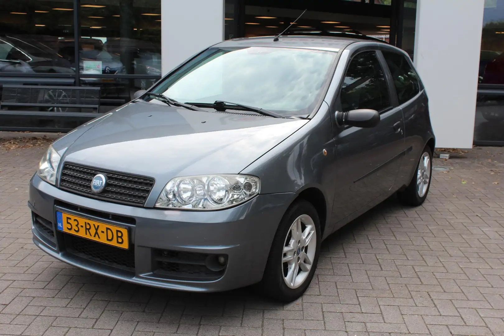 Fiat Punto 1.2 Classic Edizione Cool Grijs - 1
