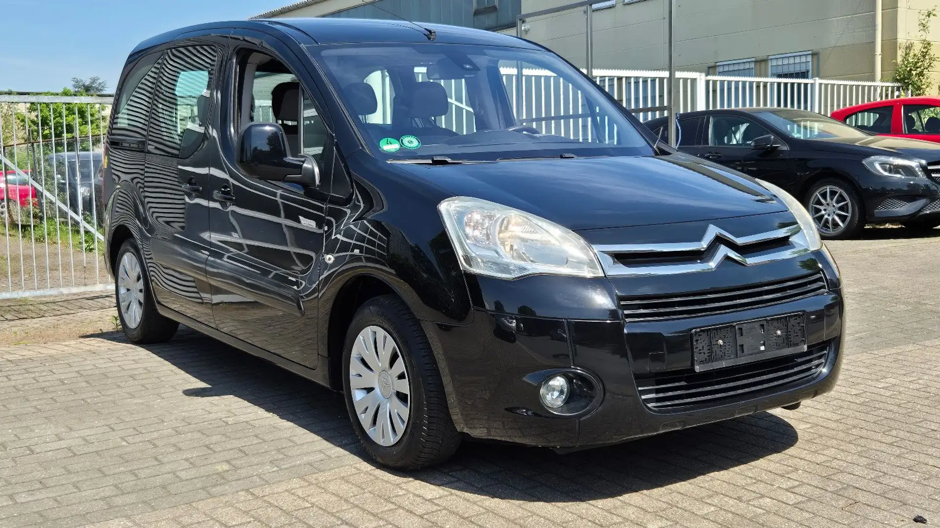 Citroen Berlingo HDi 90 FAP Multispace 1. Hand/Klima/AHK Schwarz - 1