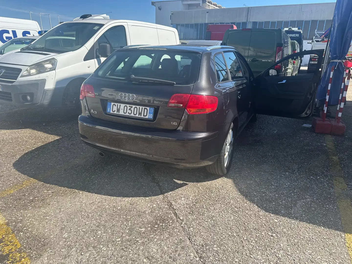 Audi A3 A3 II 2003 Sportback Sportback 1.6 fsi Ambiente Nero - 2