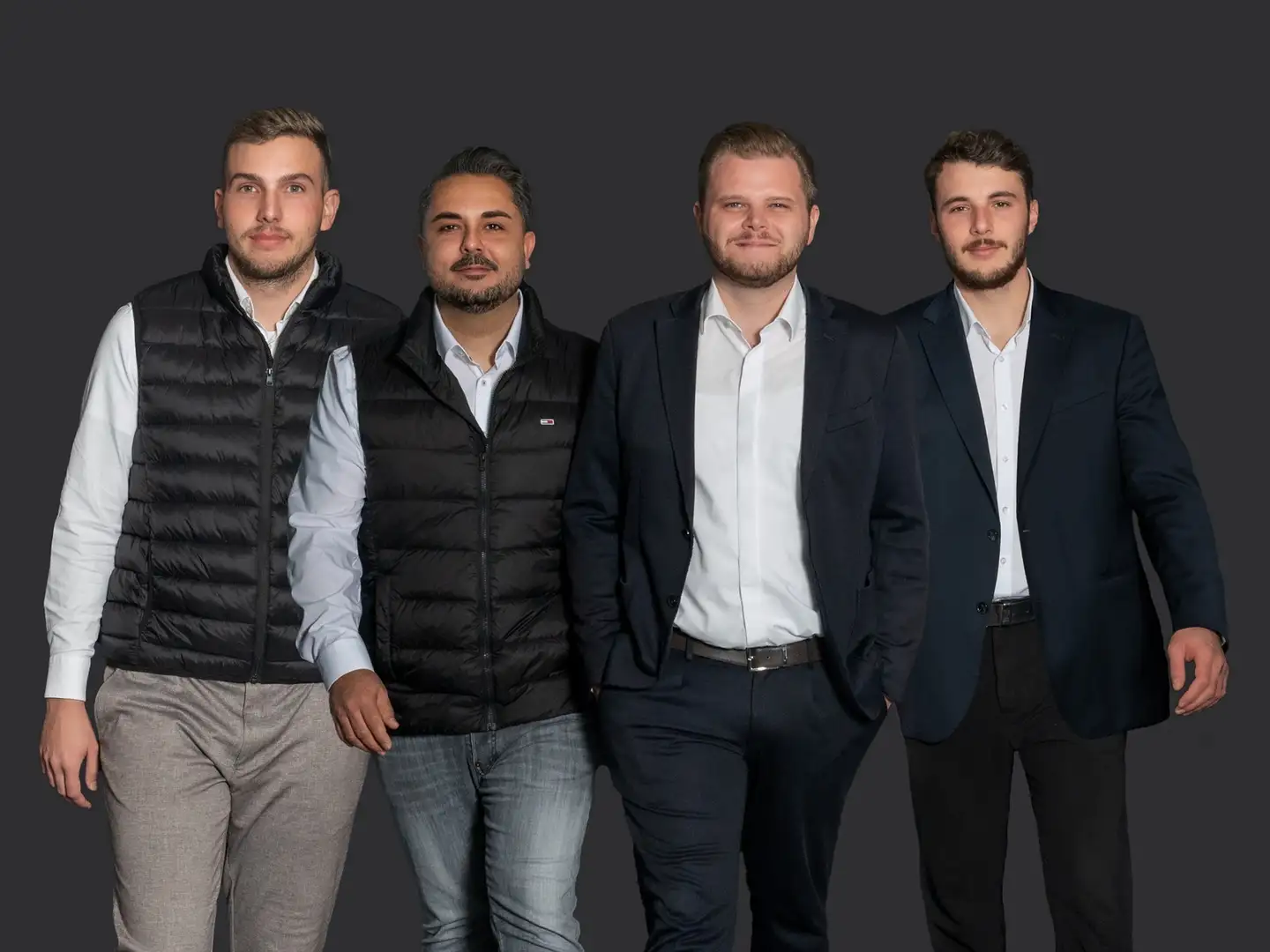 Mercedes-Benz GLB 35 AMG Mercedes-AMG GLB 35 4MATIC AMG Line/Pano.-Dach Gris - 2