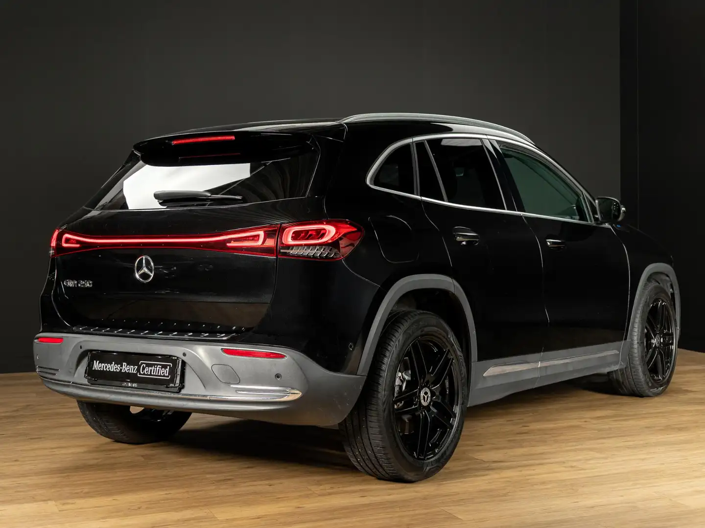 Mercedes-Benz EQA 250 67 kWh Noir - 2