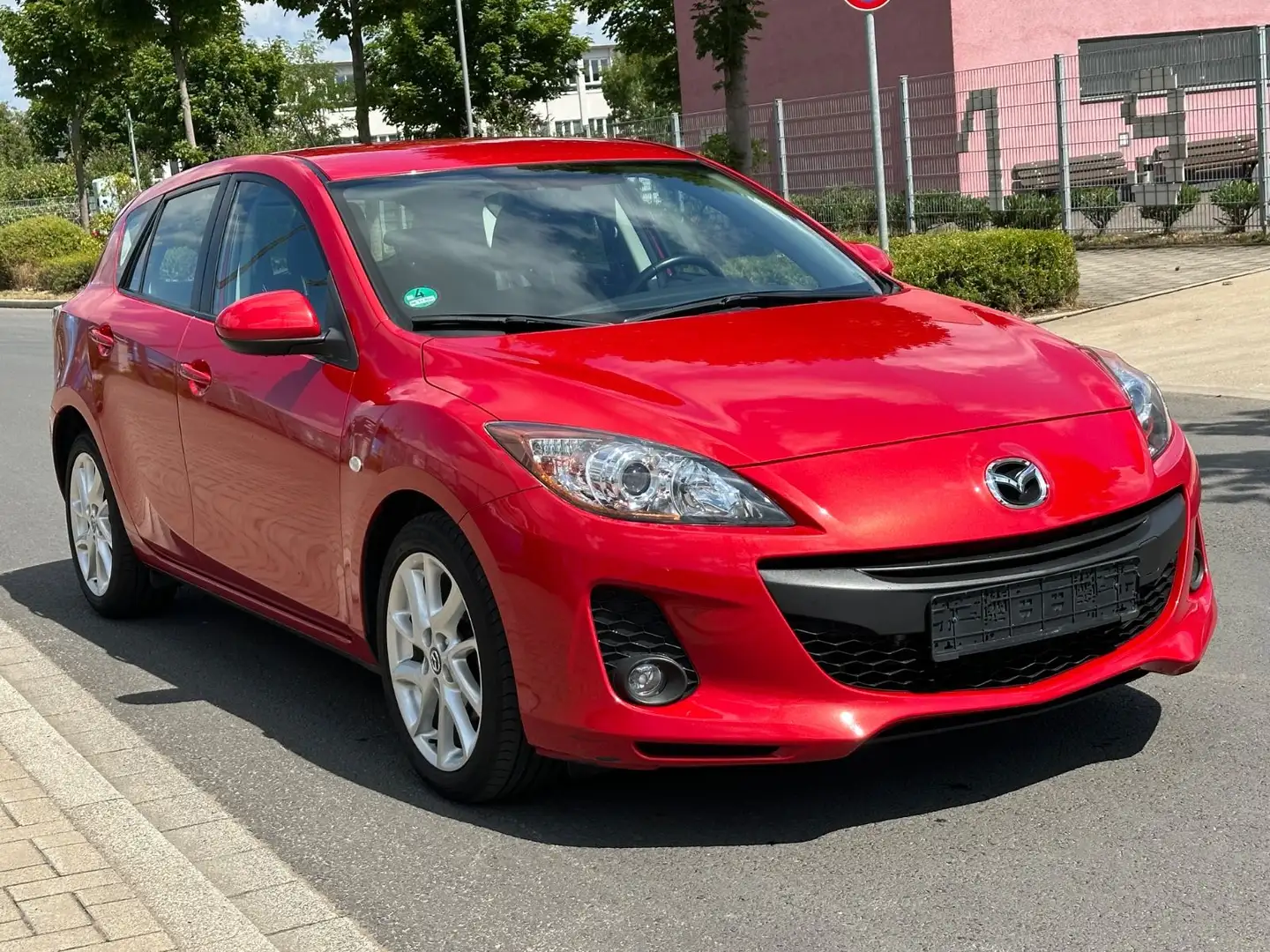 Mazda 3 Lim. 1.6 CD Edition - Sport Roşu - 1