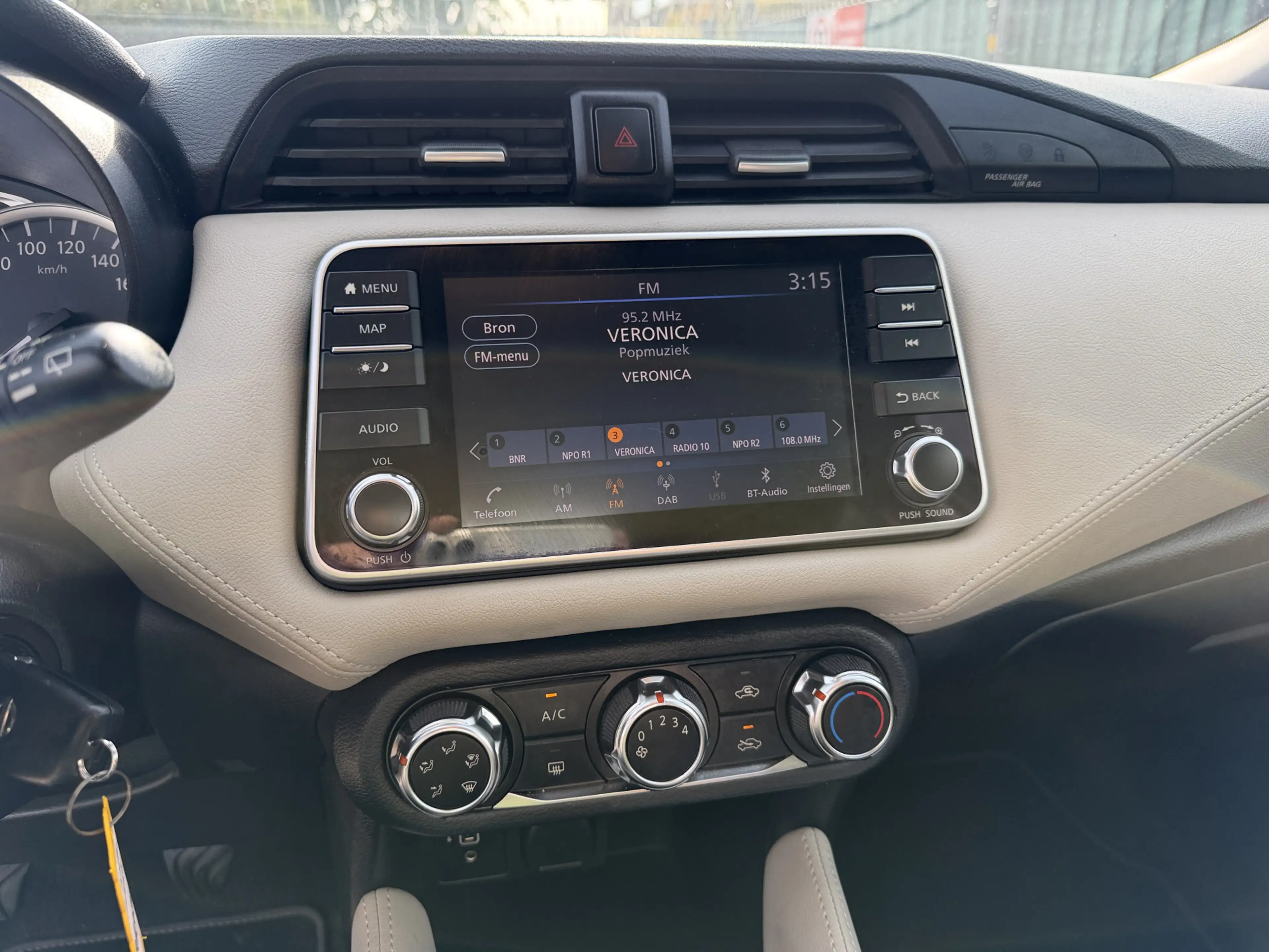 Nissan Micra 1.0 IG-T N-Design Carplay/Airco/Cruise/PDC — photo 12