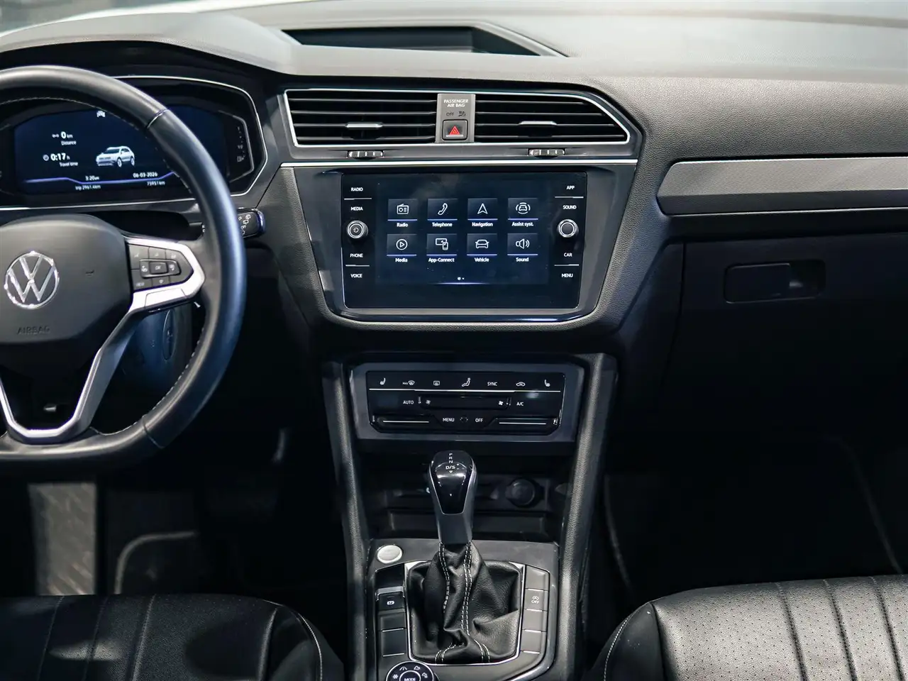 Volkswagen Tiguan снимка Volkswagen Tiguan