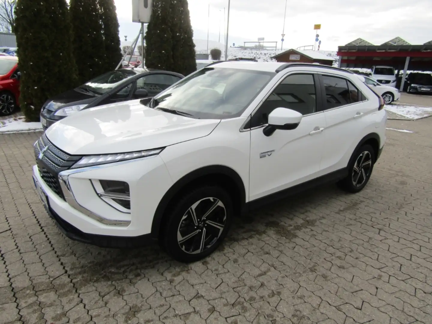 Mitsubishi Eclipse Cross Mitsubishi PHEV Basis 4WD SHZ GRA RFK FSE Weiß - 2
