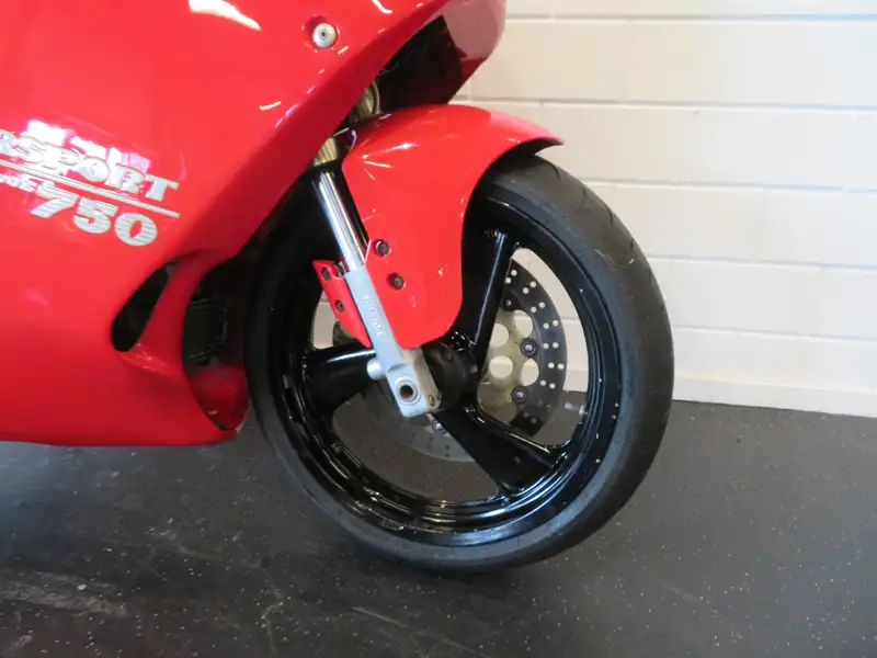 Ducati 750 SS - foto 7