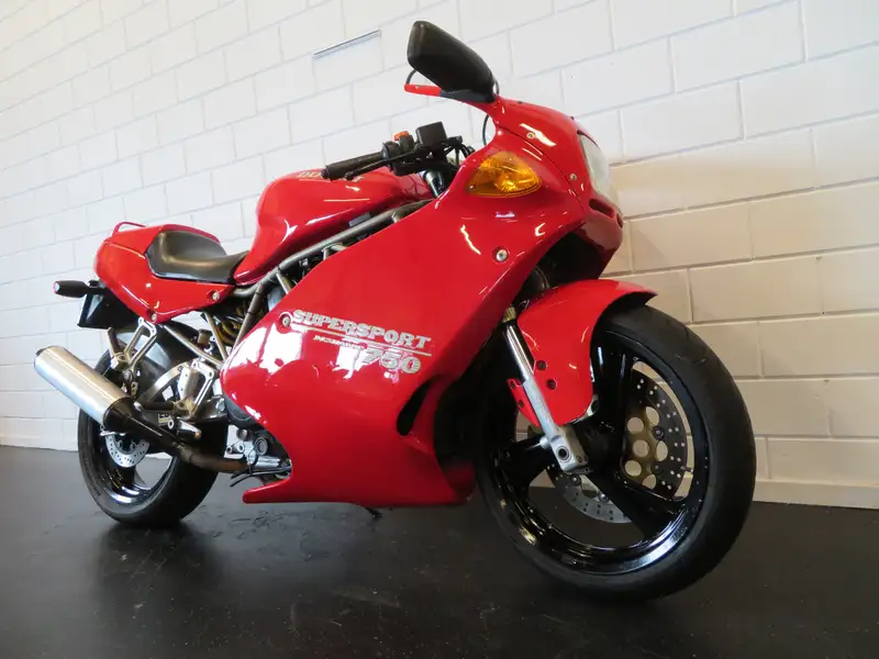 Ducati 750 SS - foto 8