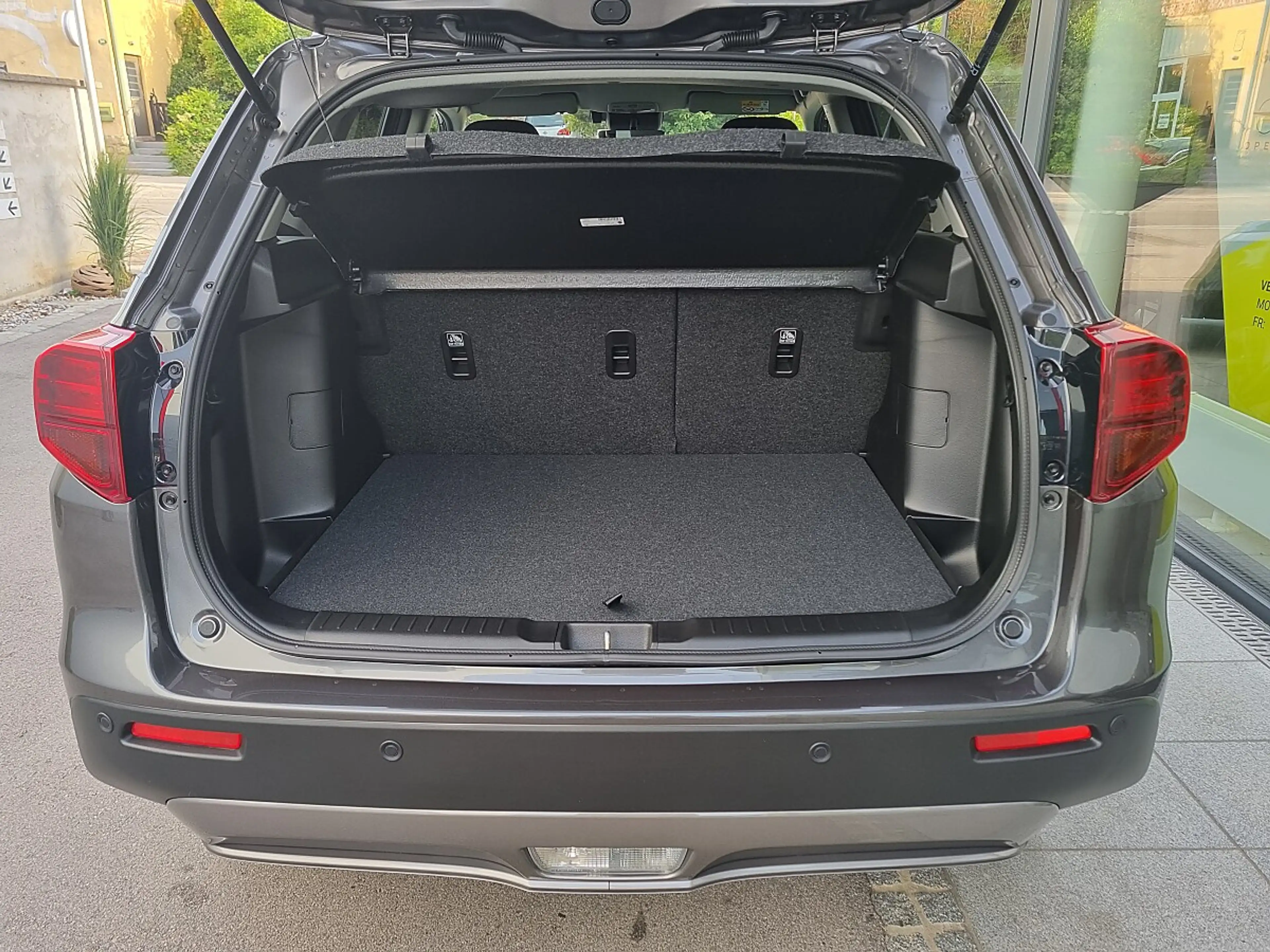 Suzuki Vitara 1,4 Hybrid ALLGRIP flash — photo 5