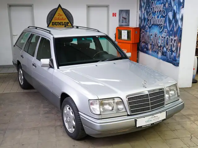 Mercedes-Benz E 220 W124 S124 aus 1. Hand und Scheckheft gepflegt